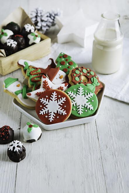 Christmas shopping at Rustan's Supermarket Satisfy your sweet tooth craving with Holiday Sugar Cookies (P55.50), a box of Christmas Truffle Balls (P72), and a pack of Gingerbread Man (P39).
