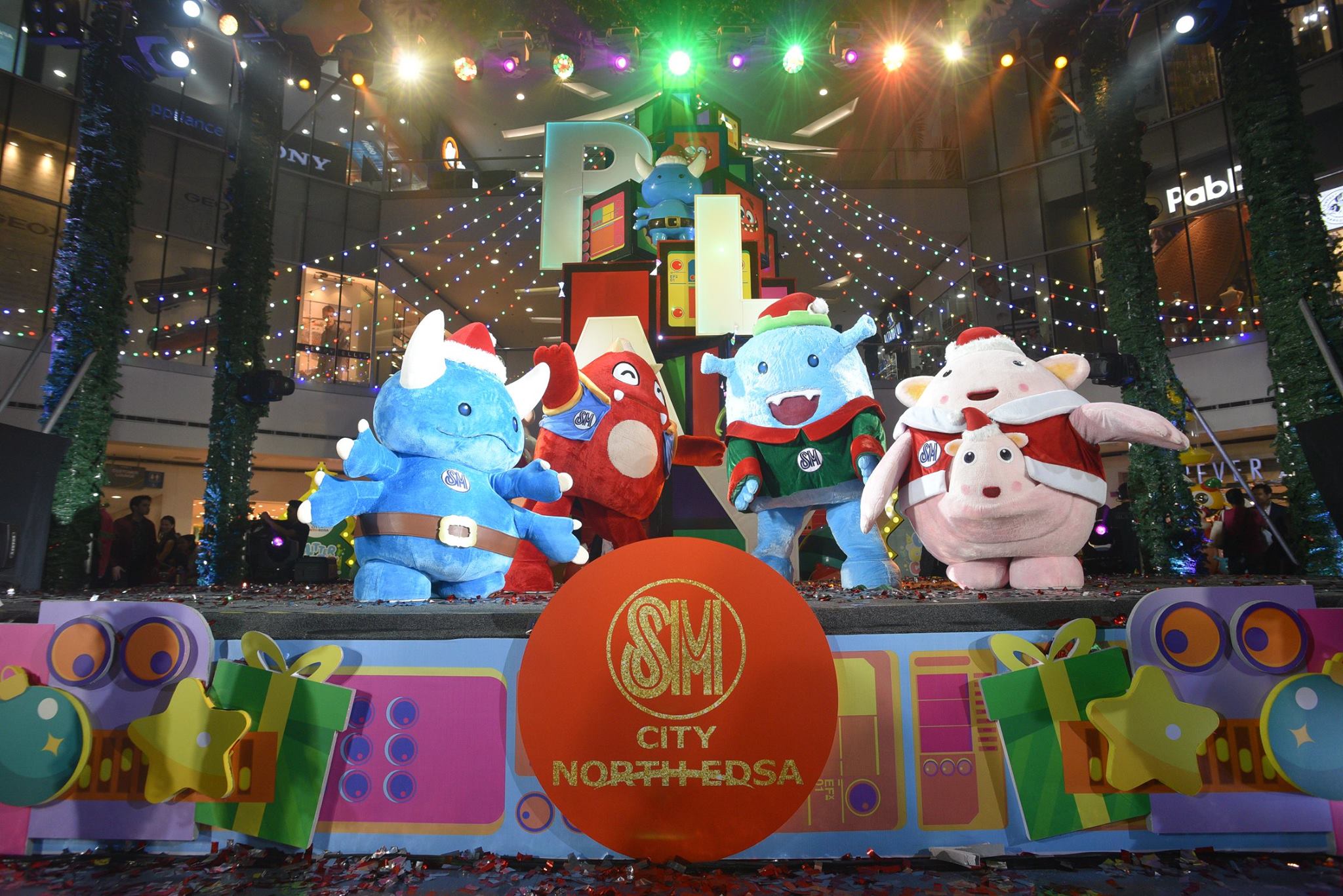 SM City North EDSA celebrates Glitter Critter Christmas SM City North EDSA celebrates Glitter Critter Christmas