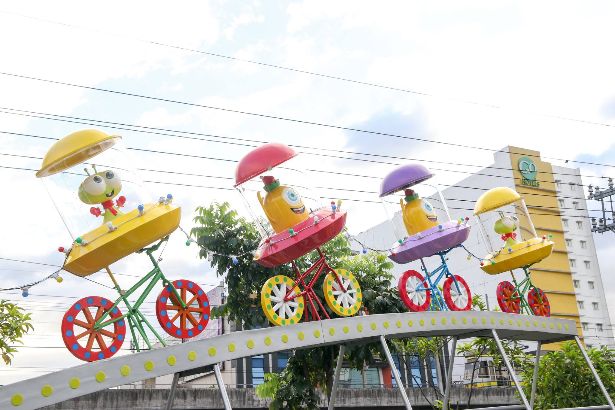 SM City North EDSA celebrates Glitter Critter Christmas SM City North EDSA celebrates Glitter Critter Christmas