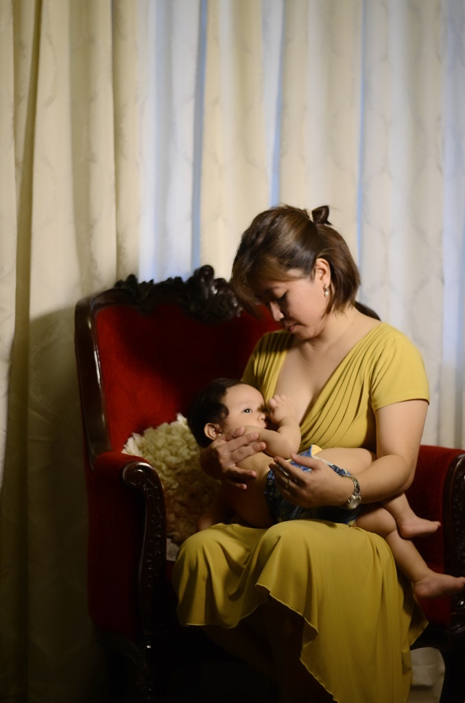 benefits of breastfeeding to moms