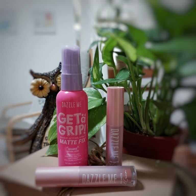 Stay Fresh All Day with Dazzle Me’s Get a Grip! Matte Fix Setting Spray