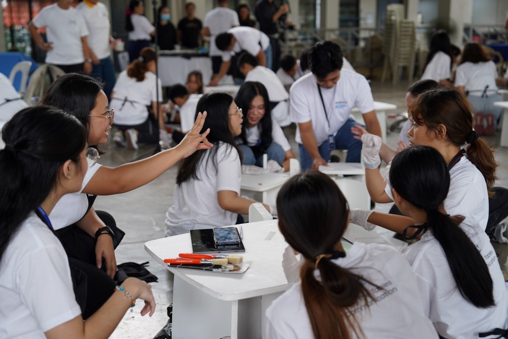 Samsung Empowers Philippine School for the Deaf with Galaxy Campus Student Ambassadors